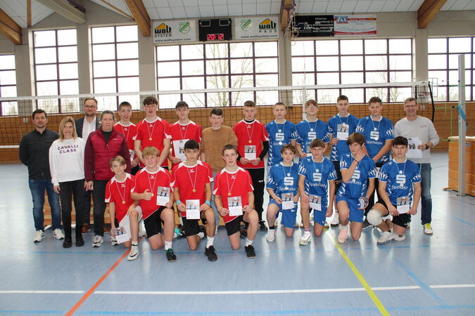 Spannender Bezirksentscheid im Volleyball